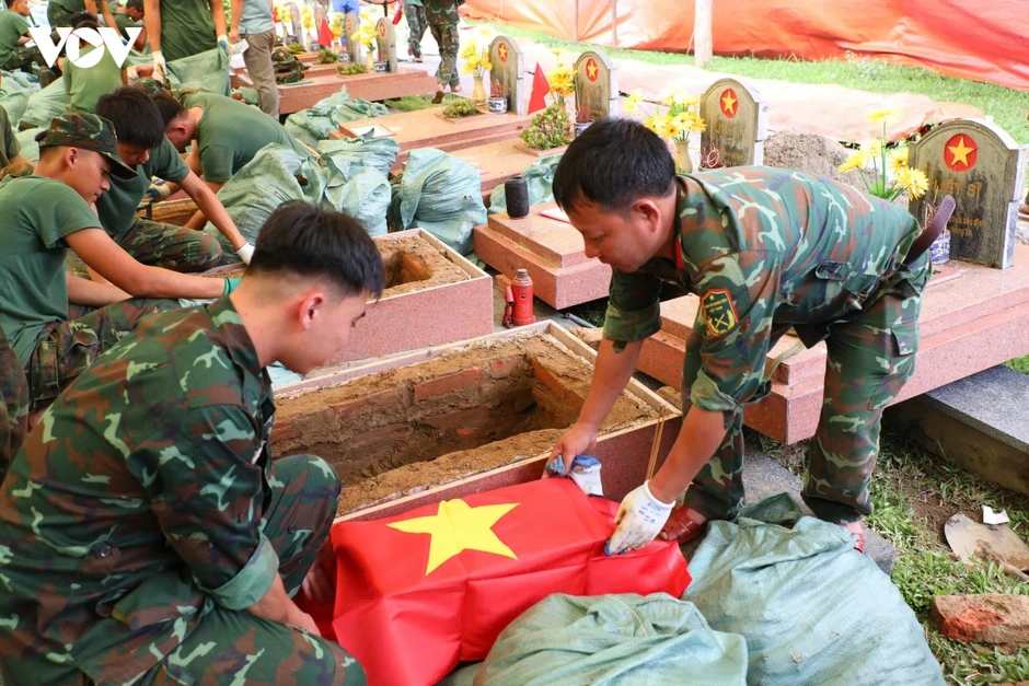 Tìm tên liệt sĩ giữa nắng mưa Điện Biên