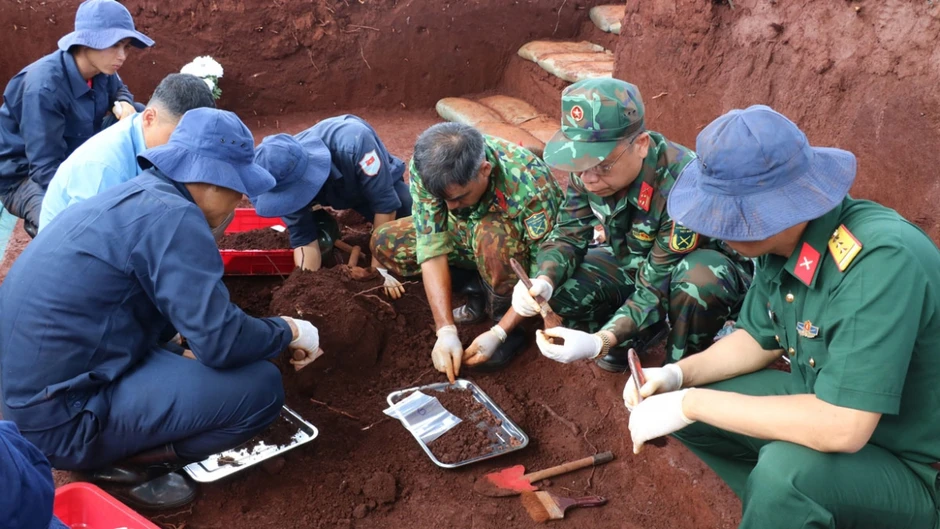 Tìm thân nhân cho các liệt sĩ qua di ảnh vừa quy tập tại TP. Đồng Nai Tìm thân nhân cho các liệt sĩ qua di ảnh vừa quy tập tại TP. Đồng Nai