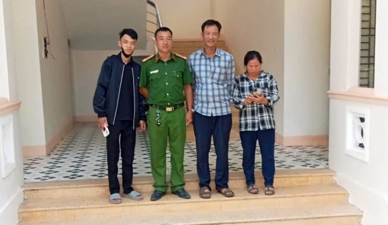 Tìm thấy thanh niên câm điếc vượt 800km đi chơi, mất liên lạc với gia đình Tìm thấy thanh niên câm điếc vượt 800km đi chơi, mất liên lạc với gia đình