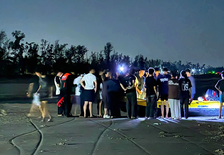 Tìm thấy thi thể bé trai tử vong khi tắm biển tại Hà Tĩnh Tìm thấy thi thể bé trai tử vong khi tắm biển tại Hà Tĩnh