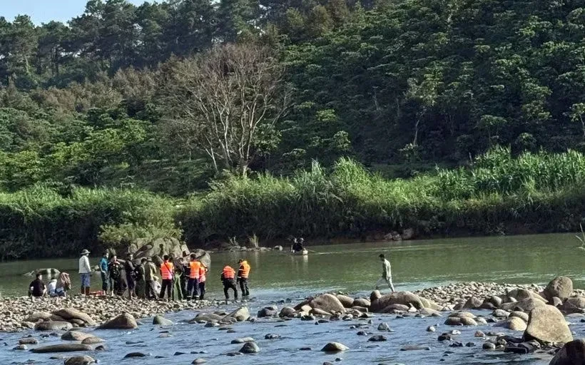 Tìm thấy thi thể cha và con trai trong vụ 3 người mất tích trên sông Đồng Nai
