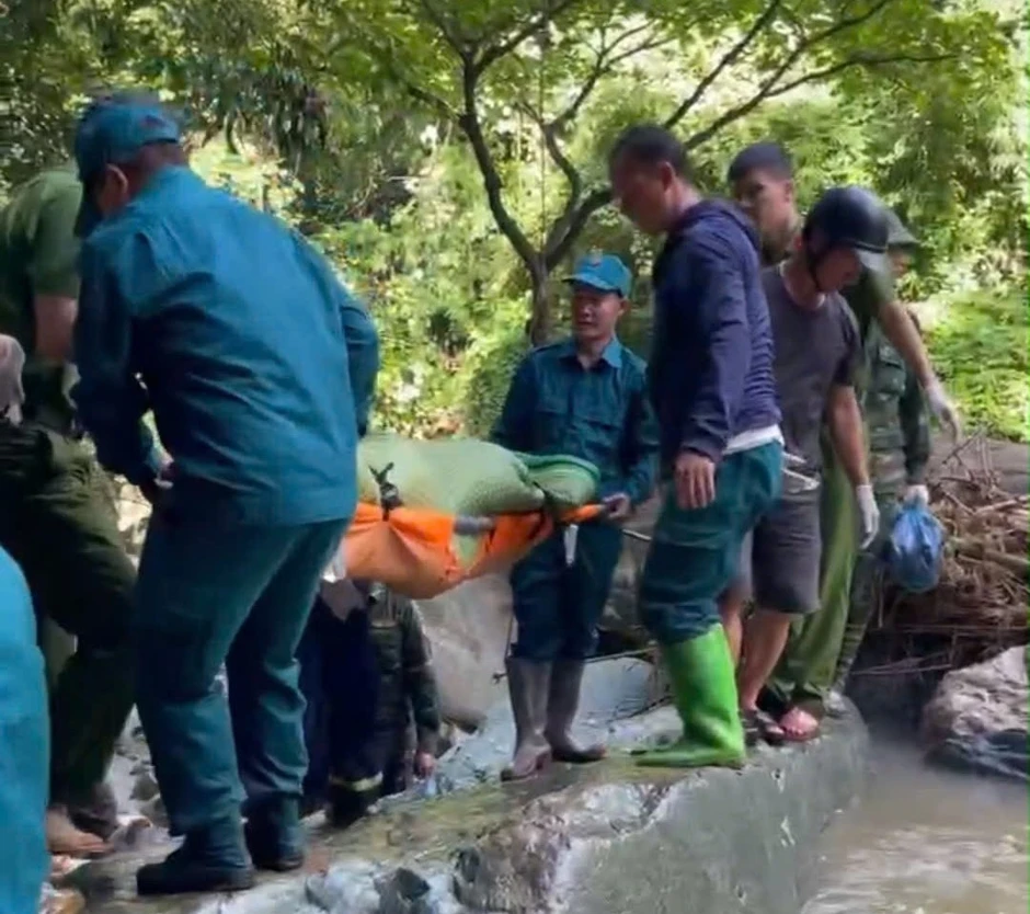 Tìm thấy thi thể nạn nhân cuối cùng vụ lũ cuốn 3 trẻ em ở Sơn La Tìm thấy thi thể nạn nhân cuối cùng vụ lũ cuốn 3 trẻ em ở Sơn La
