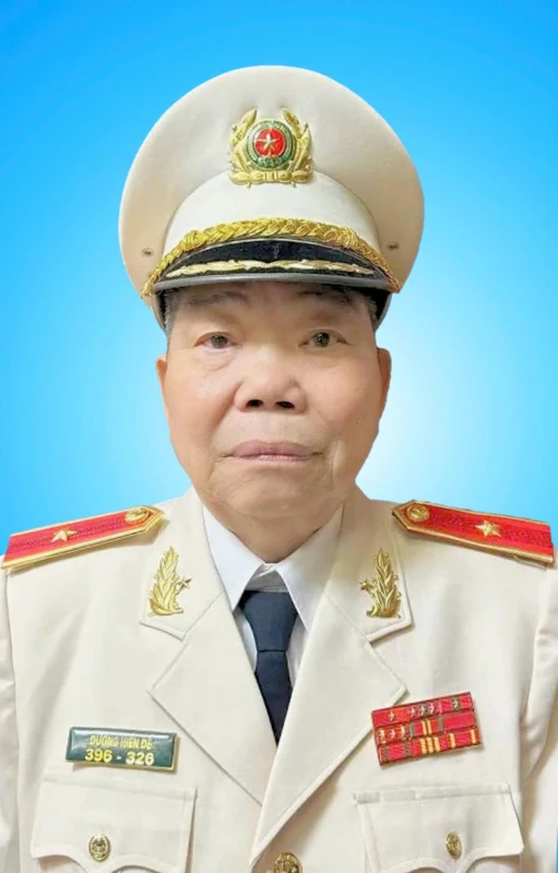 Tin buồn: Thiếu tướng Dương Hiển Đế từ trần Tin buồn: Thiếu tướng Dương Hiển Đế từ trần