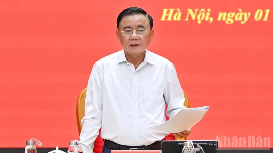 Tin nổi bật ngày 1/10: Tổng Bí thư, Chủ tịch nước làm việc với Ban Chính sách, chiến lược Trung ương; Thủ tướng chủ trì Hội nghị thực hiện công tác đánh giá, xếp loại cán bộ Tin nổi bật ngày 1/10: Tổng Bí thư, Chủ tịch nước làm việc với Ban Chính sách, chiến lược Trung ương; Thủ tướng chủ trì Hội nghị thực hiện công tác đánh giá, xếp loại cán bộ