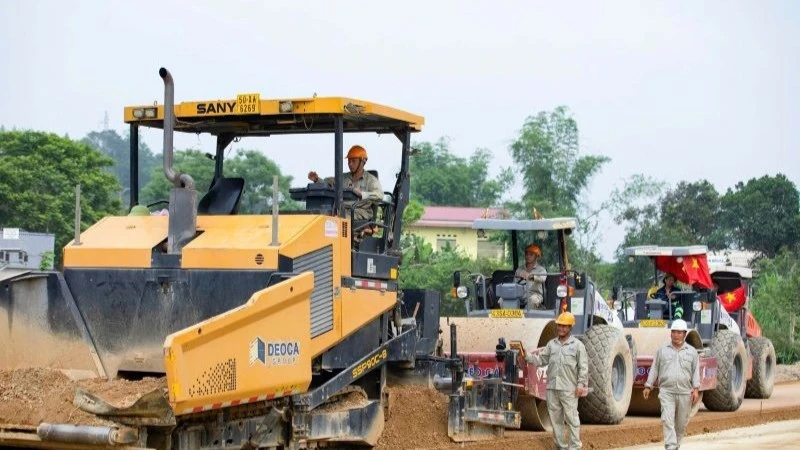 Tin nổi bật ngày 1/5: Thủ tướng Nhật Bản thăm chính thức Việt Nam; Cháy ô-tô tại cây xăng ở Đà Nẵng, 2 người tử vong Tin nổi bật ngày 1/5: Thủ tướng Nhật Bản thăm chính thức Việt Nam; Cháy ô-tô tại cây xăng ở Đà Nẵng, 2 người tử vong