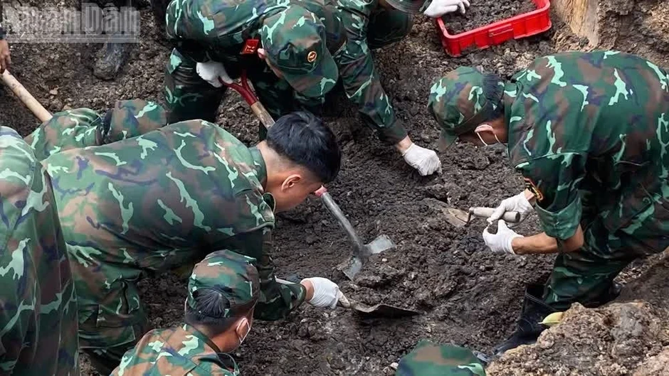 Tin nổi bật ngày 1/8: Khai mạc Hội nghị Ngoại giao lần thứ 33; Đổi tên Ban Tuyên giáo và Dân vận Trung ương thành Ban Tuyên giáo Trung ương Tin nổi bật ngày 1/8: Khai mạc Hội nghị Ngoại giao lần thứ 33; Đổi tên Ban Tuyên giáo và Dân vận Trung ương thành Ban Tuyên giáo Trung ương
