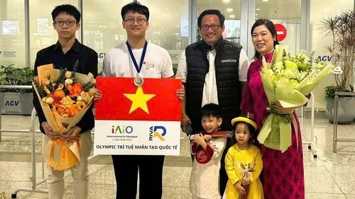 Tin nổi bật ngày 11/3: Tổng Bí thư Tô Lâm dự Lễ kỷ niệm 75 năm Ngày Báo Nhân Dân ra số đầu, G7 sẵn sàng hành động trước đà tăng của giá dầu Tin nổi bật ngày 11/3: Tổng Bí thư Tô Lâm dự Lễ kỷ niệm 75 năm Ngày Báo Nhân Dân ra số đầu, G7 sẵn sàng hành động trước đà tăng của giá dầu