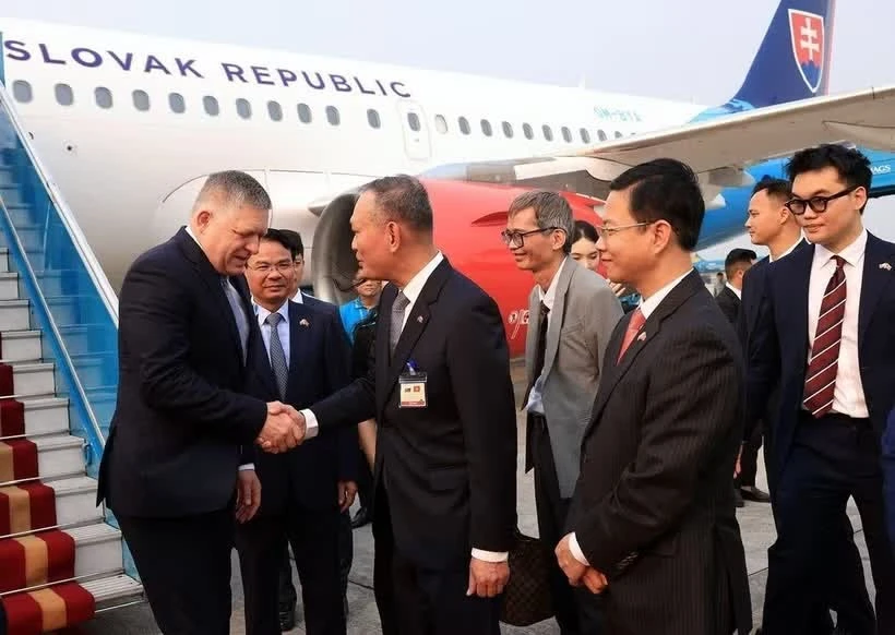 Tin nổi bật ngày 12/4: Quy định mới về thi hành Điều lệ Đảng; Quân khu 1 đón nhận Danh hiệu Anh hùng Lực lượng vũ trang nhân dân Tin nổi bật ngày 12/4: Quy định mới về thi hành Điều lệ Đảng; Quân khu 1 đón nhận Danh hiệu Anh hùng Lực lượng vũ trang nhân dân