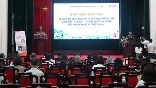 Tin nổi bật ngày 15/5: Hoàn thiện thể chế vượt trội, tạo động lực để Thành phố Hồ Chí Minh bứt phá; Đánh giá 1 năm vận hành bộ máy chính quyền địa phương 2 cấp Tin nổi bật ngày 15/5: Hoàn thiện thể chế vượt trội, tạo động lực để Thành phố Hồ Chí Minh bứt phá; Đánh giá 1 năm vận hành bộ máy chính quyền địa phương 2 cấp