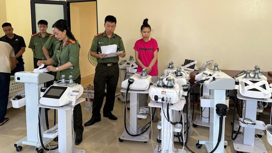 Tin nổi bật ngày 15/8: Phó Thủ tướng Thường trực Chính phủ Phạm Gia Túc thăm và làm việc tại Quảng Ngãi; Động đất ở Indonesia gây nhiều thiệt hại