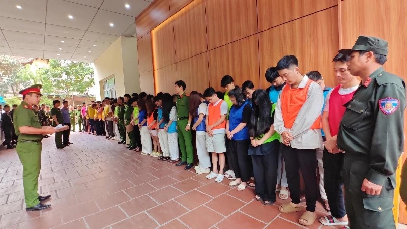 Tin nổi bật ngày 17/6: Khai mạc Đại hội đại biểu toàn quốc Hội Cựu chiến binh Việt Nam; Thủ tướng Lê Minh Hưng dự khai mạc Diễn đàn doanh nghiệp ASEAN-Nga Tin nổi bật ngày 17/6: Khai mạc Đại hội đại biểu toàn quốc Hội Cựu chiến binh Việt Nam; Thủ tướng Lê Minh Hưng dự khai mạc Diễn đàn doanh nghiệp ASEAN-Nga