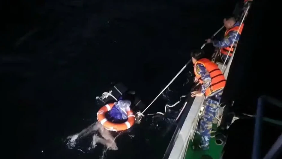 Tin nổi bật ngày 17/8: Khai mạc chương trình bồi dưỡng, cập nhật kiến thức đối với Ủy viên Trung ương Đảng khóa XIV; Tổng Bí thư, Chủ tịch nước thăm và làm việc tại Học viện Kỹ thuật và Công nghệ an ninh