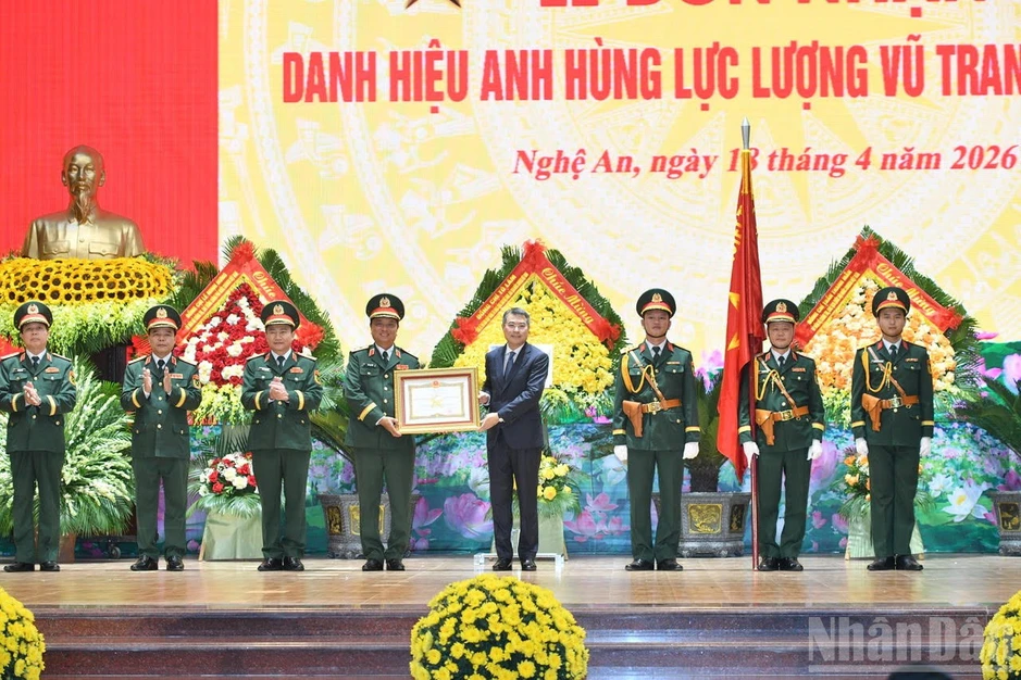 Tin nổi bật ngày 18/4: Tổng Bí thư, Chủ tịch nước Tô Lâm gặp mặt các già làng, trưởng bản, nghệ nhân, người có uy tín tiêu biểu; Khánh thành nhà máy Nhiệt điện Vũng Áng II Tin nổi bật ngày 18/4: Tổng Bí thư, Chủ tịch nước Tô Lâm gặp mặt các già làng, trưởng bản, nghệ nhân, người có uy tín tiêu biểu; Khánh thành nhà máy Nhiệt điện Vũng Áng II