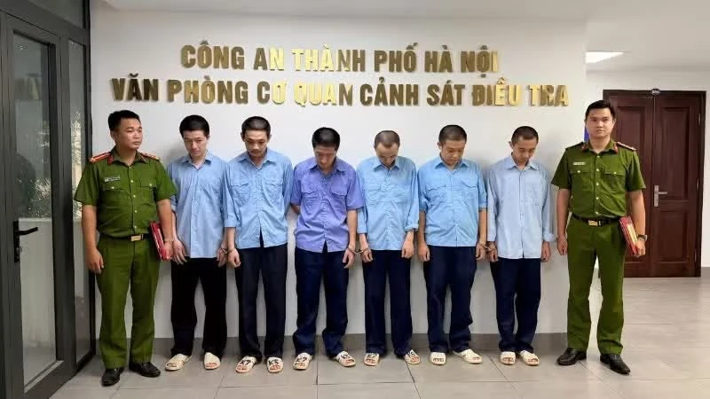 Tin nổi bật ngày 19/5: Tổng Bí thư, Chủ tịch nước Tô Lâm dự Lễ trao tặng Huy hiệu Đảng tại Hà Nội; Khởi công nhiều dự án vốn đầu tư nghìn tỷ đồng Tin nổi bật ngày 19/5: Tổng Bí thư, Chủ tịch nước Tô Lâm dự Lễ trao tặng Huy hiệu Đảng tại Hà Nội; Khởi công nhiều dự án vốn đầu tư nghìn tỷ đồng