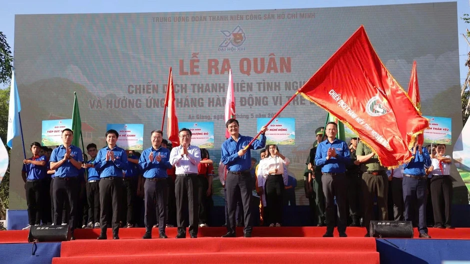 Tin nổi bật ngày 23/5: Hoạt động của Thủ tướng Lê Minh Hưng tại Quảng Trị; Ra quân Chiến dịch Thanh niên tình nguyện hè 2026
