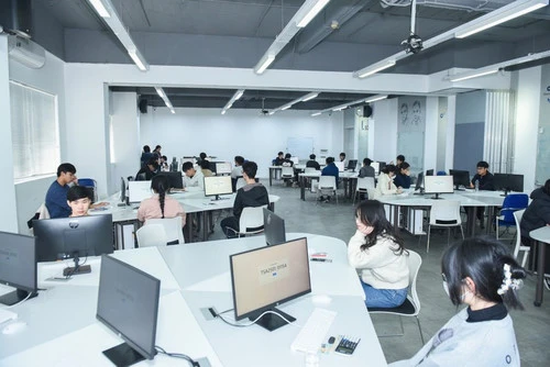 Tin nổi bật ngày 24/3: Ngày làm việc thứ hai Hội nghị lần thứ hai Ban Chấp hành Trung ương Đảng khóa XIV; Việt Nam và Liên bang Nga hợp tác xây dựng nhà máy điện hạt nhân và triển khai các thỏa thuận Tin nổi bật ngày 24/3: Ngày làm việc thứ hai Hội nghị lần thứ hai Ban Chấp hành Trung ương Đảng khóa XIV; Việt Nam và Liên bang Nga hợp tác xây dựng nhà máy điện hạt nhân và triển khai các thỏa thuận