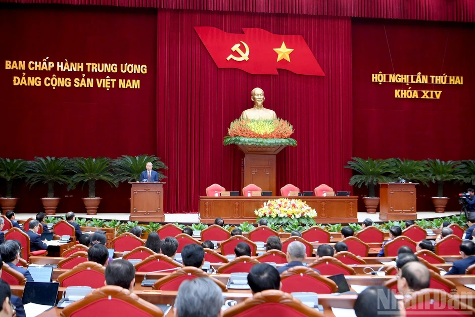 Tin nổi bật ngày 25/3: Bế mạc Hội nghị lần thứ hai Ban Chấp hành Trung ương Đảng khóa XIV; Giá xăng dầu đồng loạt giảm mạnh Tin nổi bật ngày 25/3: Bế mạc Hội nghị lần thứ hai Ban Chấp hành Trung ương Đảng khóa XIV; Giá xăng dầu đồng loạt giảm mạnh