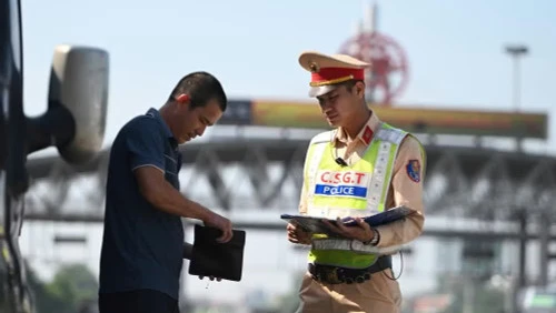 Tin nổi bật ngày 25/9: Tổng Bí thư, Chủ tịch nước Tô Lâm thăm cấp Nhà nước tới Canada; Chủ tịch Quốc hội Trần Thanh Mẫn tiếp xúc cử tri Thành phố Hồ Chí Minh Tin nổi bật ngày 25/9: Tổng Bí thư, Chủ tịch nước Tô Lâm thăm cấp Nhà nước tới Canada; Chủ tịch Quốc hội Trần Thanh Mẫn tiếp xúc cử tri Thành phố Hồ Chí Minh