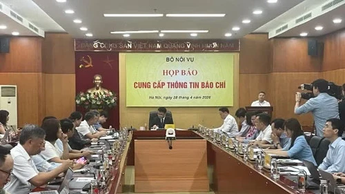 Tin nổi bật ngày 28/4: Phiên họp thứ nhất Hội đồng Quốc phòng và An ninh; Bộ Chính trị thống nhất điều chỉnh tăng mức lương cơ sở lên 2,53 triệu đồng từ ngày 1/7 Tin nổi bật ngày 28/4: Phiên họp thứ nhất Hội đồng Quốc phòng và An ninh; Bộ Chính trị thống nhất điều chỉnh tăng mức lương cơ sở lên 2,53 triệu đồng từ ngày 1/7