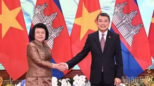Tin nổi bật ngày 28/7: Tổng Bí thư, Chủ tịch nước Tô Lâm là Chủ tịch danh dự Hội Chữ thập đỏ Việt Nam; Ban hành Quy định về những điều đảng viên không được làm Tin nổi bật ngày 28/7: Tổng Bí thư, Chủ tịch nước Tô Lâm là Chủ tịch danh dự Hội Chữ thập đỏ Việt Nam; Ban hành Quy định về những điều đảng viên không được làm