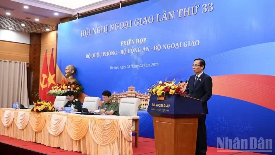 Tin nổi bật ngày 3/8: Khai mạc trọng thể Kỳ họp không thường lệ thứ nhất, Quốc hội khóa XVI; Quốc hội phê chuẩn ông Nguyễn Tiến Hải giữ chức Bộ trưởng Nội vụ Tin nổi bật ngày 3/8: Khai mạc trọng thể Kỳ họp không thường lệ thứ nhất, Quốc hội khóa XVI; Quốc hội phê chuẩn ông Nguyễn Tiến Hải giữ chức Bộ trưởng Nội vụ
