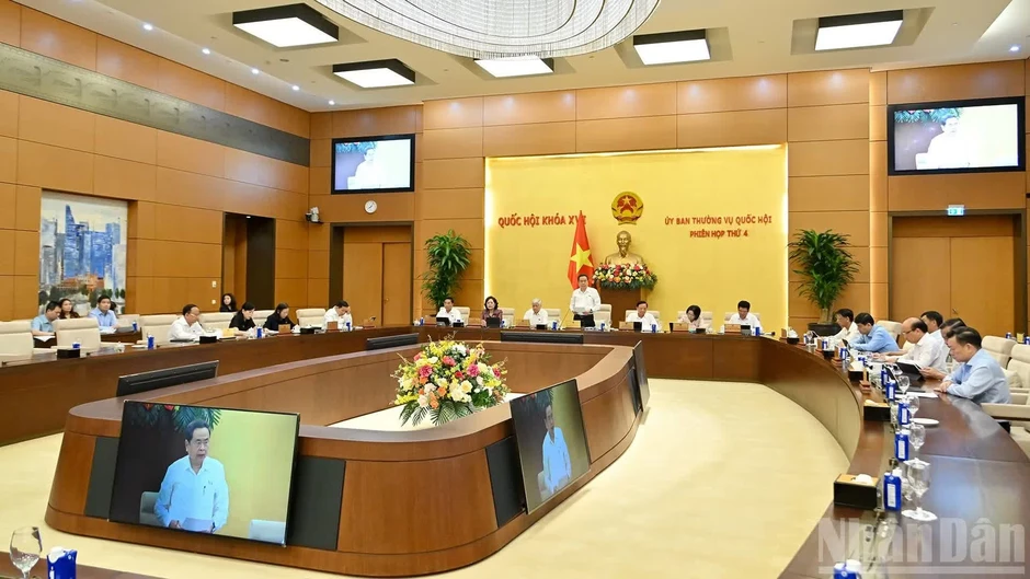 Tin nổi bật ngày 8/7: Tổng Bí thư, Chủ tịch nước Tô Lâm chủ trì cuộc làm việc về chất lượng nguồn lao động Việt Nam; Khai mạc Phiên họp thứ 4 của Ủy ban Thường vụ Quốc hội