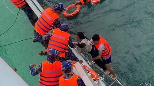 Tin nổi bật ngày 8/8: Chủ tịch Quốc hội dự Lễ kỷ niệm 70 năm Ngày truyền thống lực lượng Cảnh sát kinh tế; Bí thư Thành ủy Hà Nội “chốt” tiến độ 2 dự án giao thông quan trọng Tin nổi bật ngày 8/8: Chủ tịch Quốc hội dự Lễ kỷ niệm 70 năm Ngày truyền thống lực lượng Cảnh sát kinh tế; Bí thư Thành ủy Hà Nội “chốt” tiến độ 2 dự án giao thông quan trọng