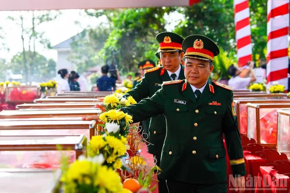 Tin tức nổi bật ngày 26/4: Hà Nội cần đẩy mạnh thực hiện các nhiệm vụ gắn với mục tiêu dài hạn; Thủ tướng Lê Minh Hưng làm việc tại Cần Thơ, Vĩnh Long Tin tức nổi bật ngày 26/4: Hà Nội cần đẩy mạnh thực hiện các nhiệm vụ gắn với mục tiêu dài hạn; Thủ tướng Lê Minh Hưng làm việc tại Cần Thơ, Vĩnh Long