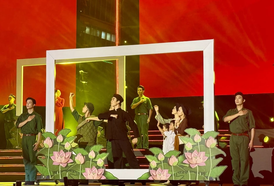 'Tình ca đất nước' - bản hùng ca tháng Tư lịch sử 'Tình ca đất nước' - bản hùng ca tháng Tư lịch sử