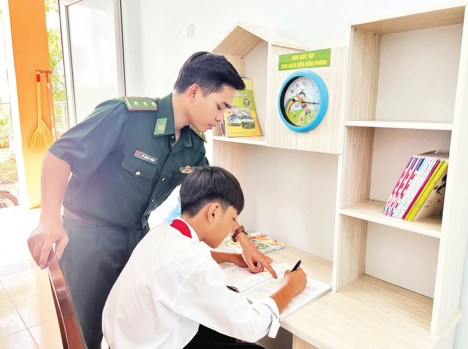 Tình quân dân miền biên giới biển Tình quân dân miền biên giới biển