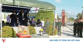 Tổ chức lấy mẫu hài cốt liệt sĩ tại Nghĩa trang Liệt sĩ Long Hồ (Vĩnh Long)
