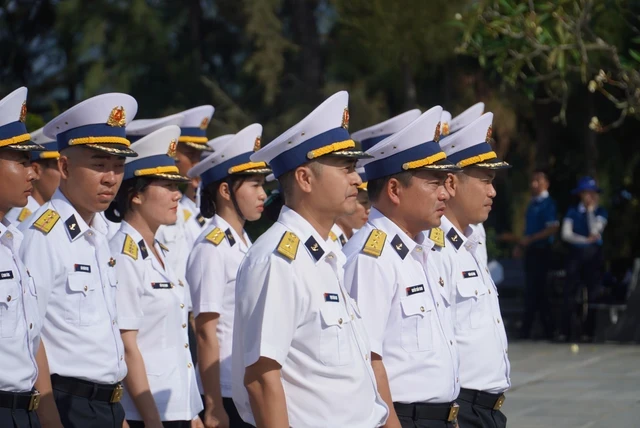 Tổ chức lễ viếng, dâng hương tưởng niệm tại Khu tưởng niệm Chiến sĩ Gạc Ma Tổ chức lễ viếng, dâng hương tưởng niệm tại Khu tưởng niệm Chiến sĩ Gạc Ma
