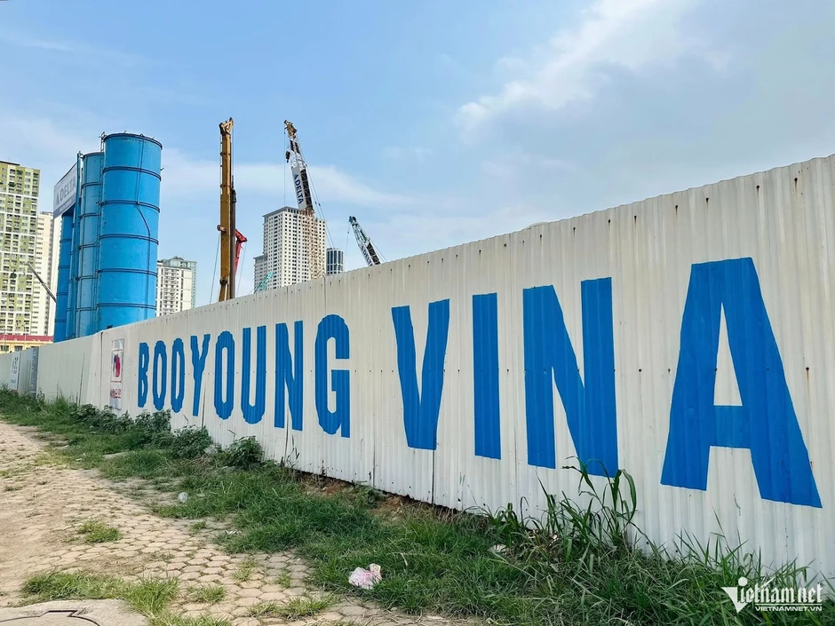 Toàn cảnh đất vàng hoang phí giữa Hà Nội, triệu tỉ bị chôn lấp, găm giữ Toàn cảnh đất vàng hoang phí giữa Hà Nội, triệu tỉ bị chôn lấp, găm giữ