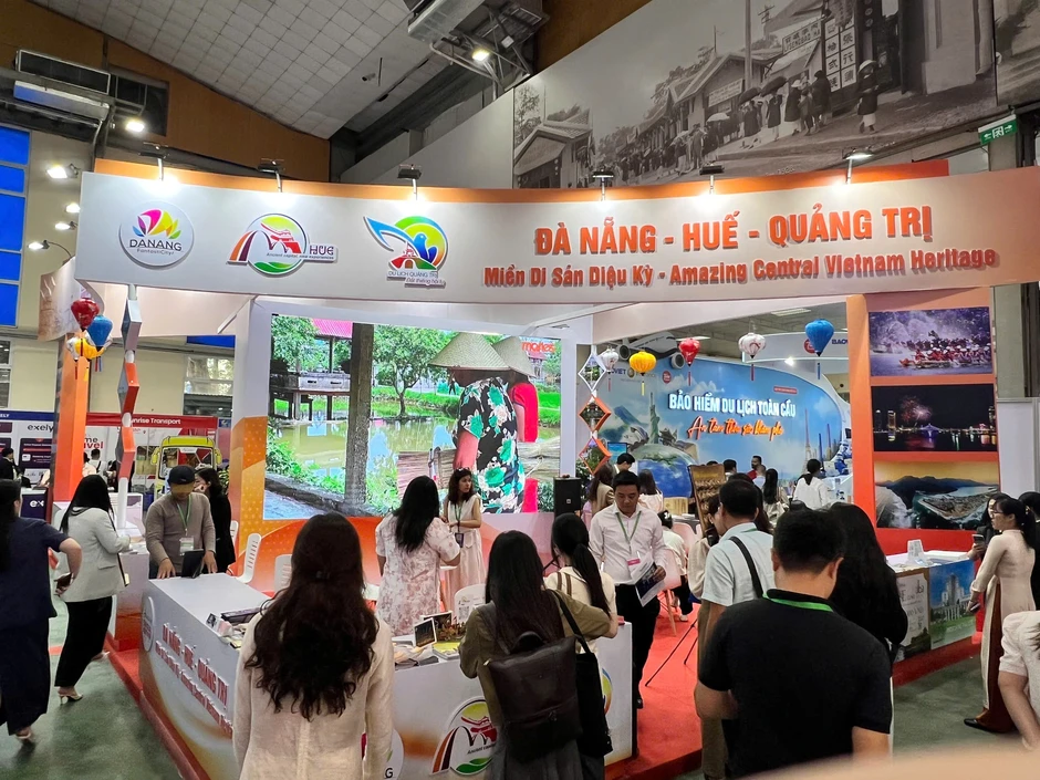 Toàn cảnh không gian rực rỡ và sôi động tại VITM Hà Nội 2026 Toàn cảnh không gian rực rỡ và sôi động tại VITM Hà Nội 2026