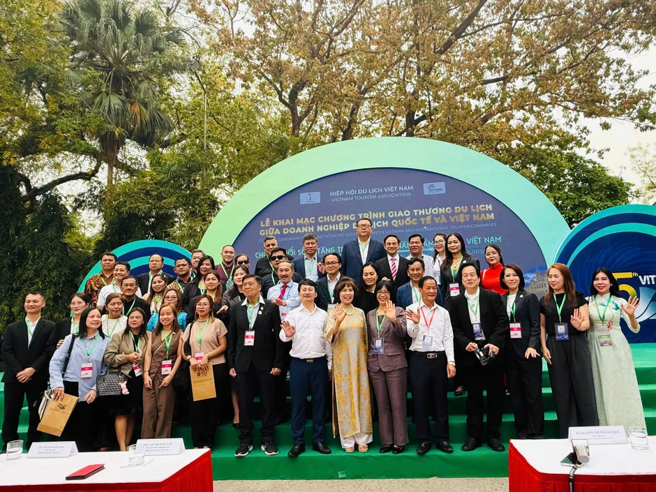 Toàn cảnh không gian rực rỡ và sôi động tại VITM Hà Nội 2026 Toàn cảnh không gian rực rỡ và sôi động tại VITM Hà Nội 2026
