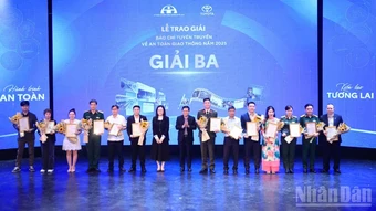 Tôn vinh các tác phẩm báo chí xuất sắc về an toàn giao thông