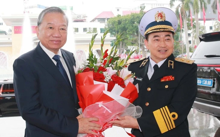 Tổng Bí thư Tô Lâm: Khắc phục tình trạng 'thừa người quen việc cũ nhưng thiếu người làm việc mới'
