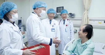 Tổng Bí thư Tô Lâm: Không để ai bị bệnh mà không được chăm sóc