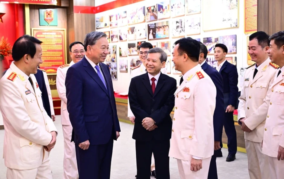 Tổng Bí thư Tô Lâm thăm và chúc Tết cán bộ, chiến sĩ Cục An ninh điều tra Bộ Công an