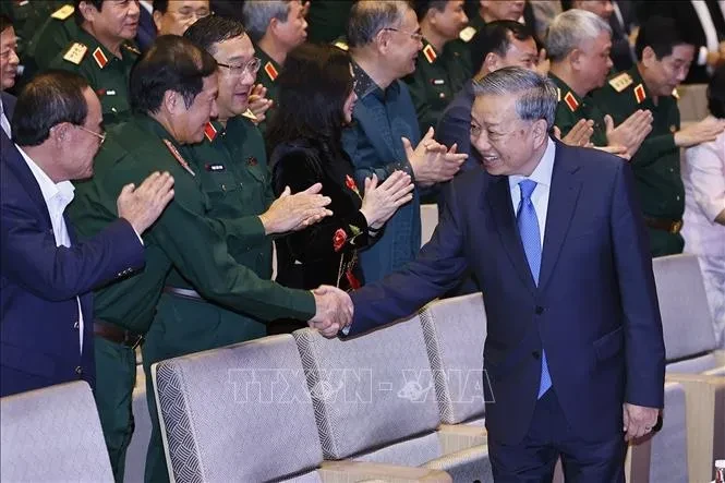 Tổng Bí thư và Chủ tịch Quốc hội dự chương trình nghệ thuật 'Thanh âm dưới ánh mặt trời' Tổng Bí thư và Chủ tịch Quốc hội dự chương trình nghệ thuật 'Thanh âm dưới ánh mặt trời'