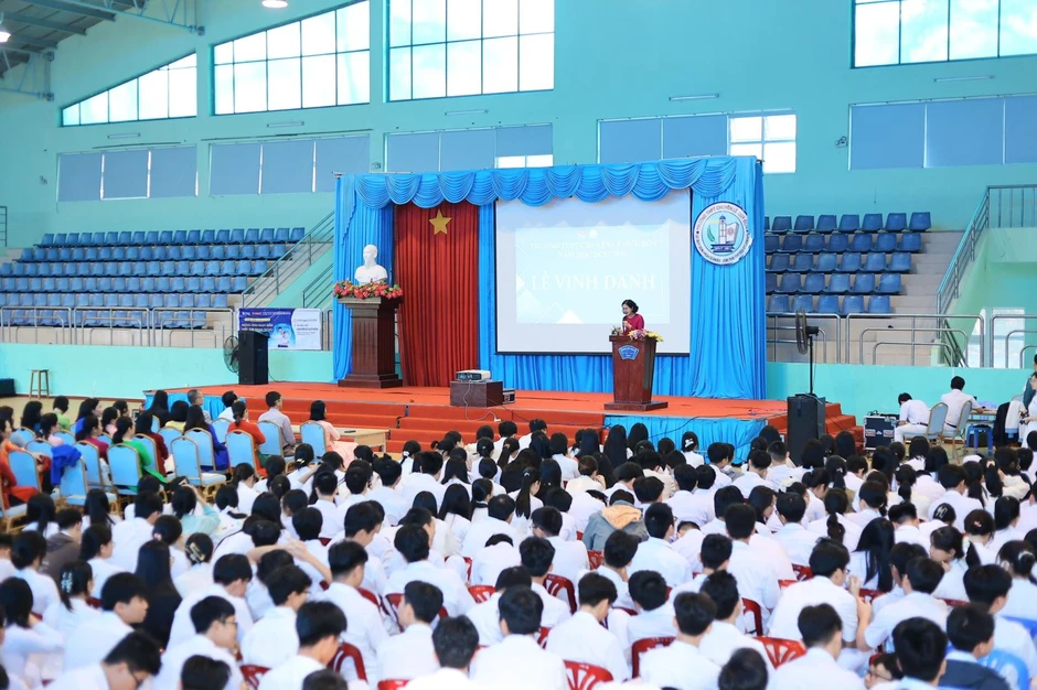 TP Hồ Chí Minh: Các trường chuyên tiếp tục dẫn đầu kỳ thi học sinh giỏi lớp 12