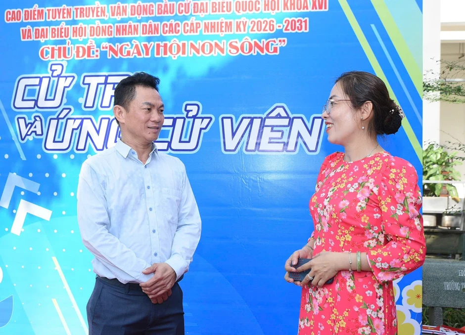 TP Hồ Chí Minh: Cử tri mong đại biểu 'lấy dân làm gốc', mang cái tài để thu phục nhân tâm TP Hồ Chí Minh: Cử tri mong đại biểu 'lấy dân làm gốc', mang cái tài để thu phục nhân tâm