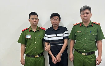 TP Hồ Chí Minh: Điều tra vụ người đàn ông hành hung shipper tại phường Rạch Dừa