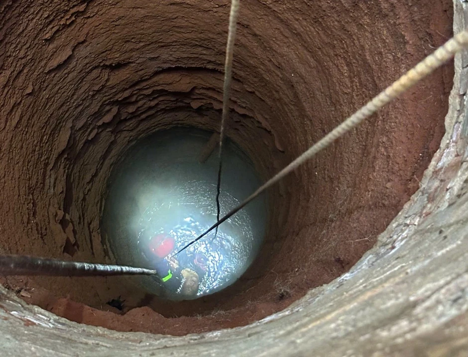 TP Hồ Chí Minh: Giải cứu người rơi giếng sâu 35m TP Hồ Chí Minh: Giải cứu người rơi giếng sâu 35m