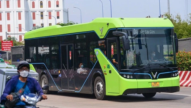 TP Hồ Chí Minh phấn đấu đến năm 2030, 100% phương tiện giao thông công cộng sử dụng năng lượng sạch TP Hồ Chí Minh phấn đấu đến năm 2030, 100% phương tiện giao thông công cộng sử dụng năng lượng sạch