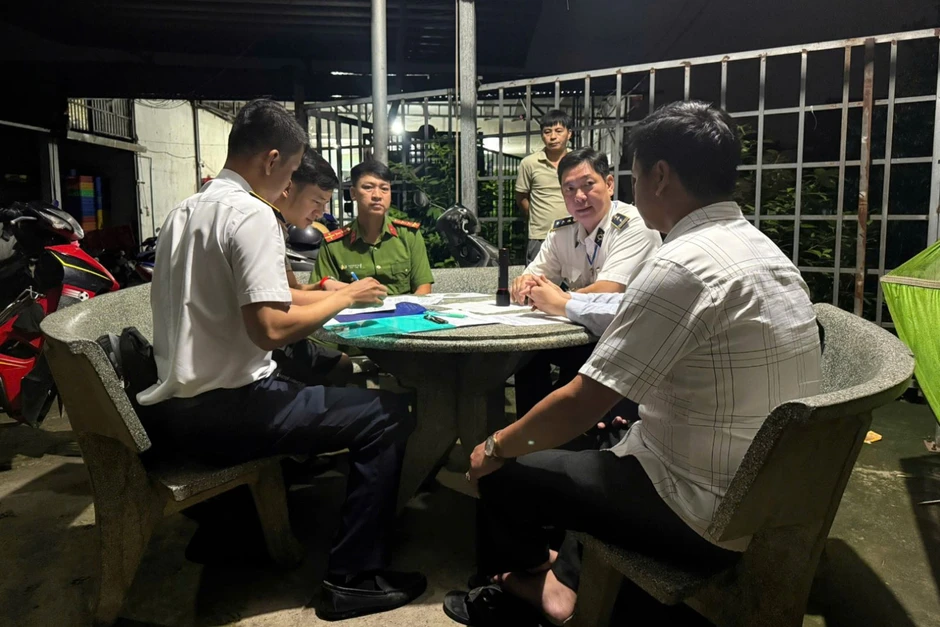 TP Hồ Chí Minh: Phát hiện gần 1.400 con gà giết mổ trái phép, không kiểm dịch TP Hồ Chí Minh: Phát hiện gần 1.400 con gà giết mổ trái phép, không kiểm dịch