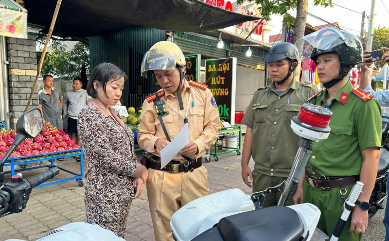 TP Hồ Chí Minh: Tai nạn giao thông tiếp tục giảm, “điểm đen” không còn TP Hồ Chí Minh: Tai nạn giao thông tiếp tục giảm, “điểm đen” không còn