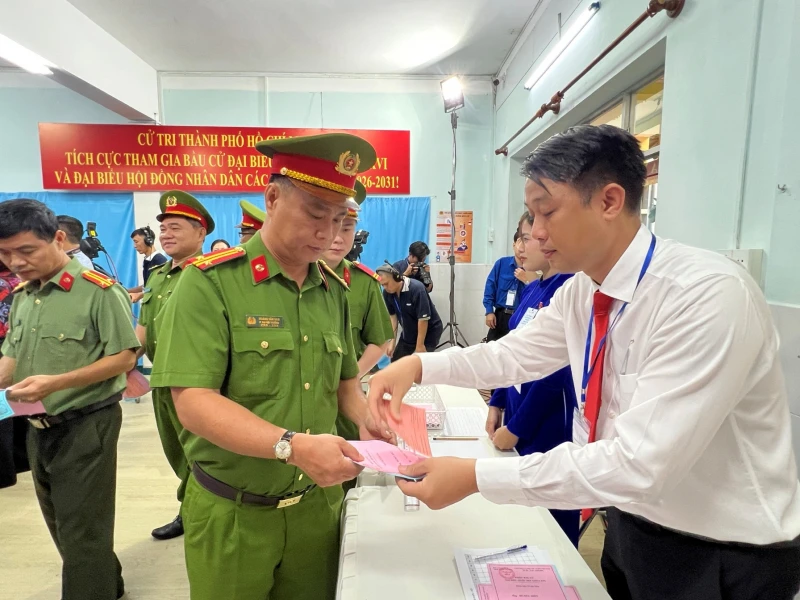 TP Hồ Chí Minh tri ân những đóng góp thầm lặng cho thành công cuộc bầu cử TP Hồ Chí Minh tri ân những đóng góp thầm lặng cho thành công cuộc bầu cử