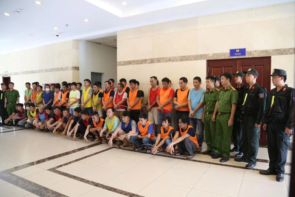 TP Hồ Chí Minh: Triệt phá đường dây cờ bạc qua mạng có giao dịch hơn 559 tỷ đồng TP Hồ Chí Minh: Triệt phá đường dây cờ bạc qua mạng có giao dịch hơn 559 tỷ đồng