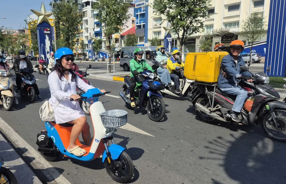 TP Hồ Chí Minh: Xe đạp điện công cộng thu hút người dân trải nghiệm TP Hồ Chí Minh: Xe đạp điện công cộng thu hút người dân trải nghiệm